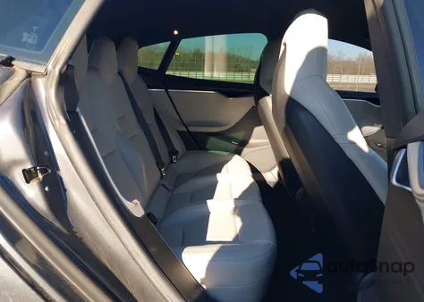 2015 Tesla Model S 85D/P85D z USA, uszkodzony, nr VIN 5YJSA1H48FF081617